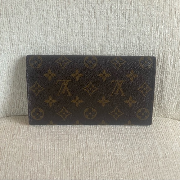 Louis Vuitton Monogram Sarah Wallet beautiful used condition - Picture 2 of 12